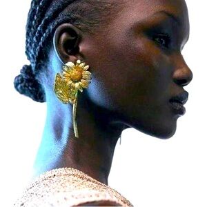 ZARA gold sunflower earrings